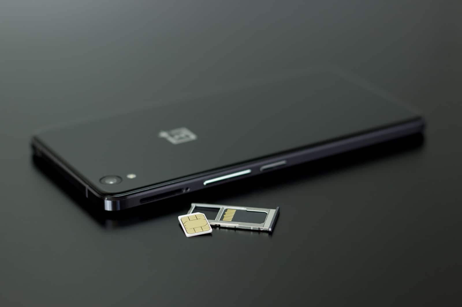 Laos SIM Card vs eSIM: Carriers, Packages, Where to Buy