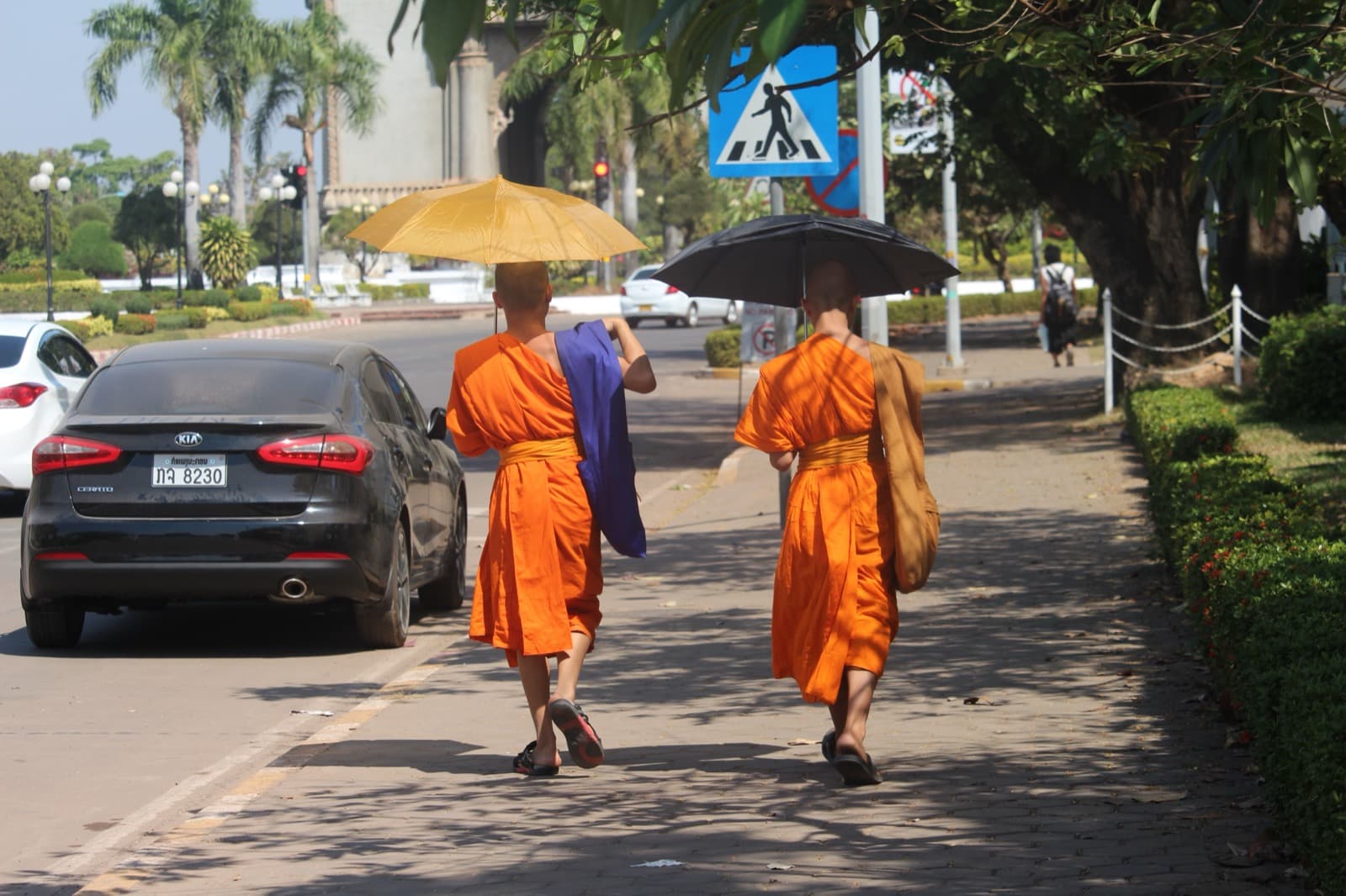 Temple Etiquette in Laos: Dress, Behaviour, and Alms Round