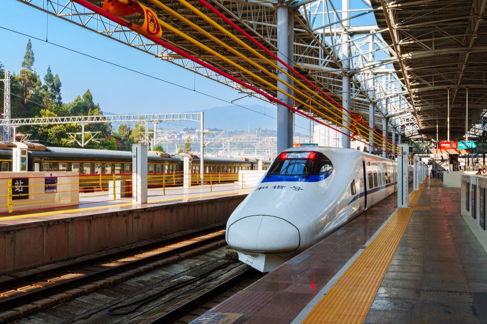 Vientiane to Vang Vieng by Train: Tickets, LCR App, Stations